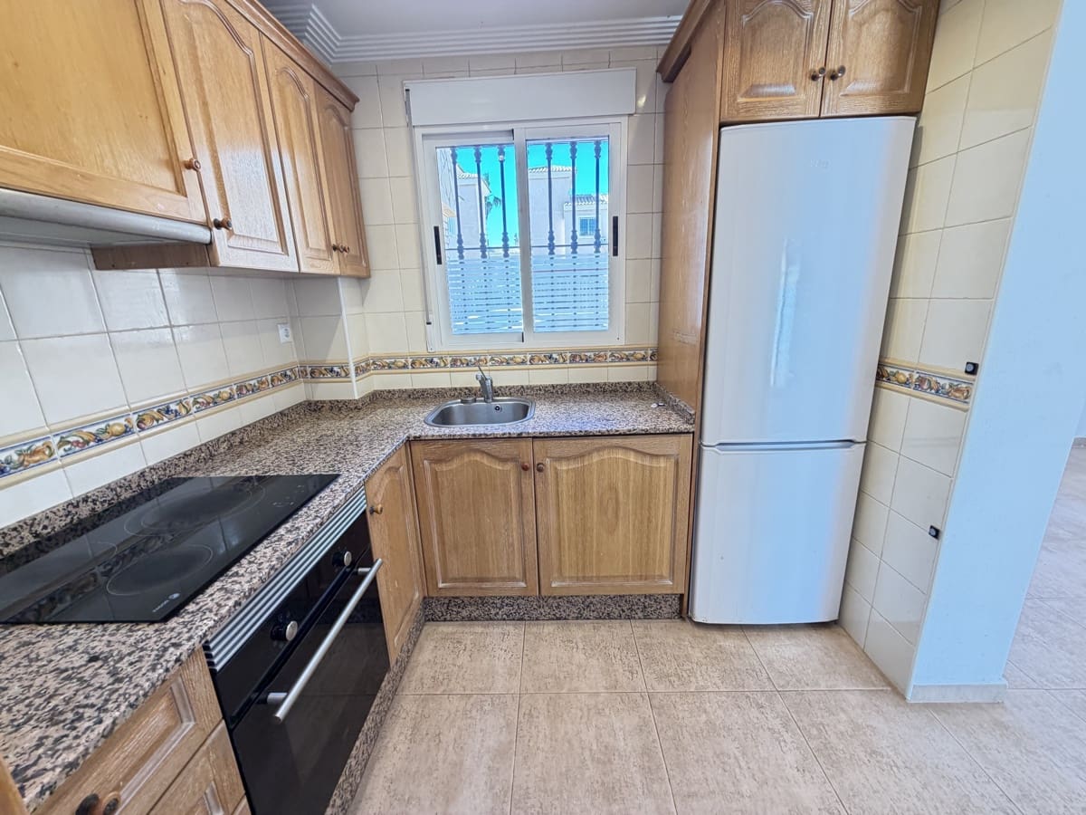 2 makuuhuone Omakotitalo myytävänä paikassa Los Altos - 199 000 € (Ref: 9779086)