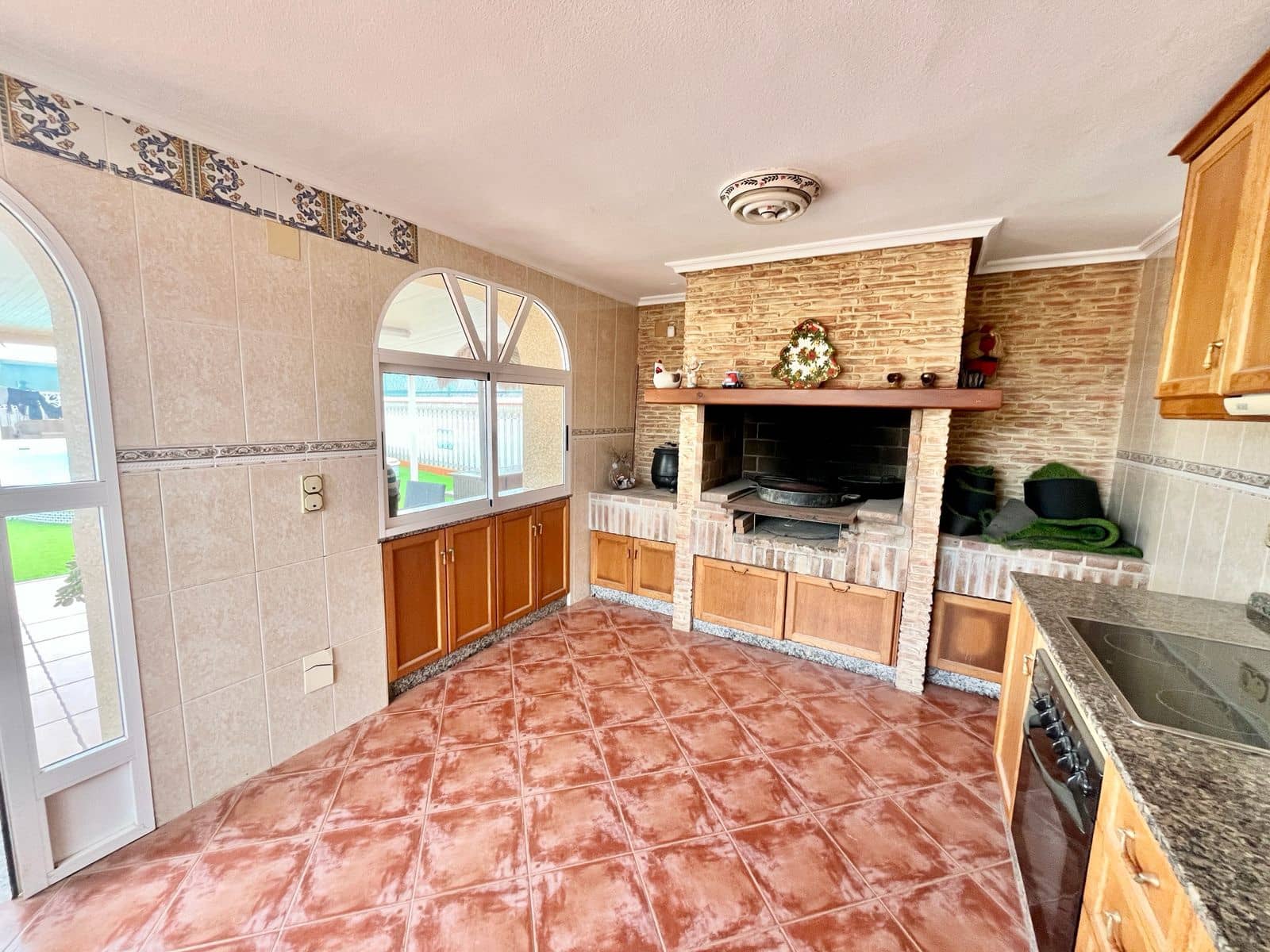 5 bedroom Villa for sale in El Chaparral with pool - € 645,000 (Ref: 9794933)