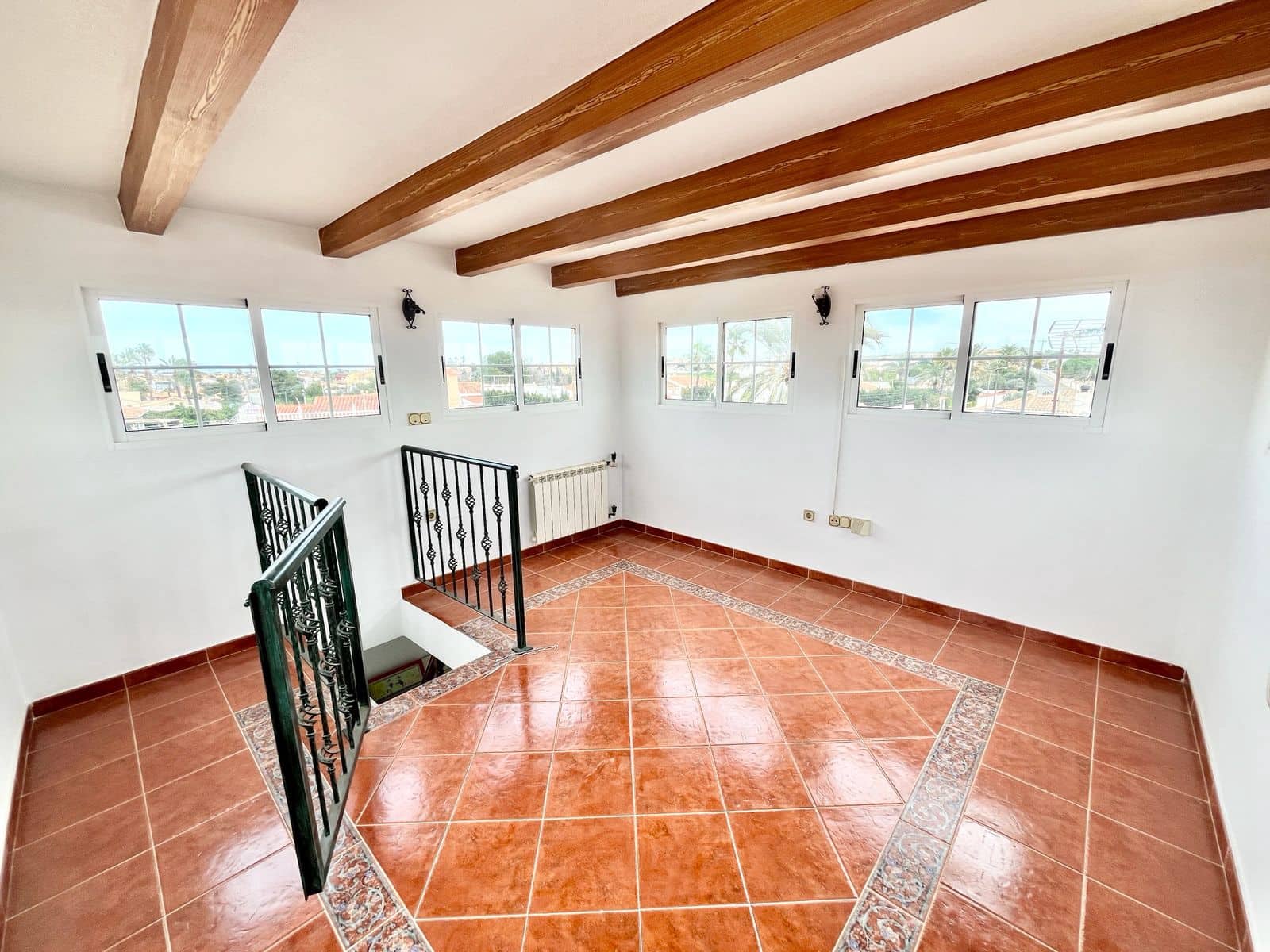 5 bedroom Villa for sale in El Chaparral with pool - € 645,000 (Ref: 9794933)