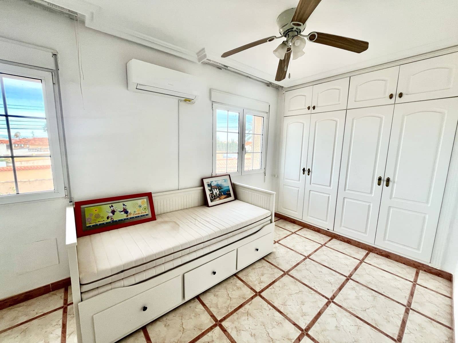 5 bedroom Villa for sale in El Chaparral with pool - € 645,000 (Ref: 9794933)