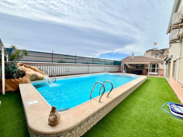 5 camera da letto Villa in vendita in El Chaparral, Torrevieja con piscina - 645.000 € (Rif: 9794933)