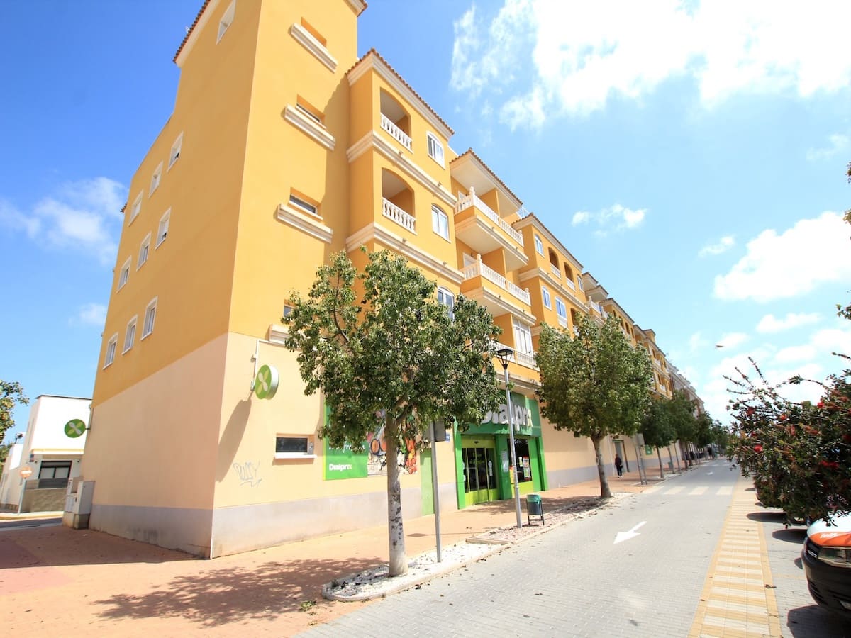 2 bedroom Apartment for sale in Formentera del Segura - € 110,000 (Ref: 9802878)