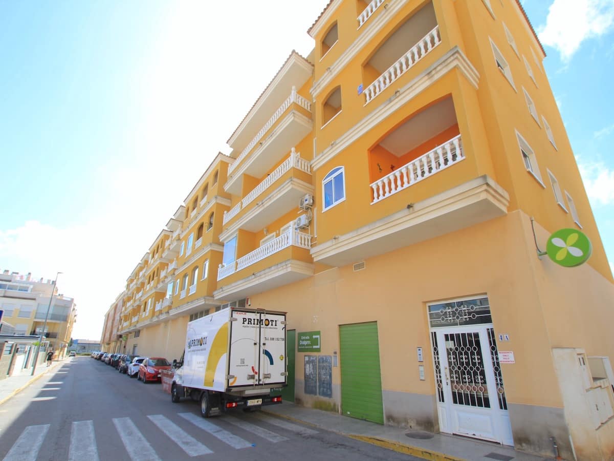 2 bedroom Apartment for sale in Formentera del Segura - € 110,000 (Ref: 9802878)