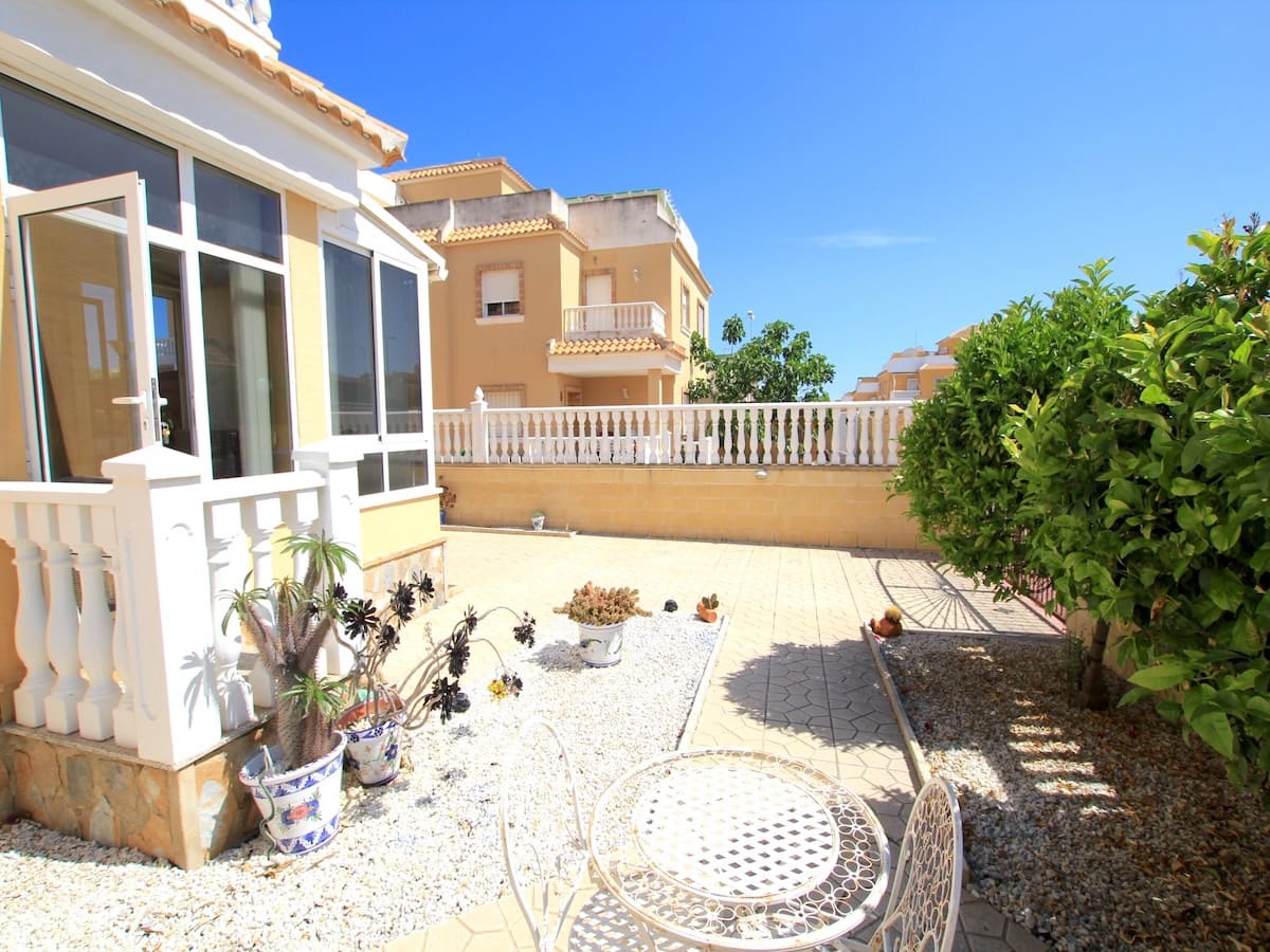 Casa de 3 habitaciones en Ciudad Quesada en venta - 220.000 € (Ref: 9816270)