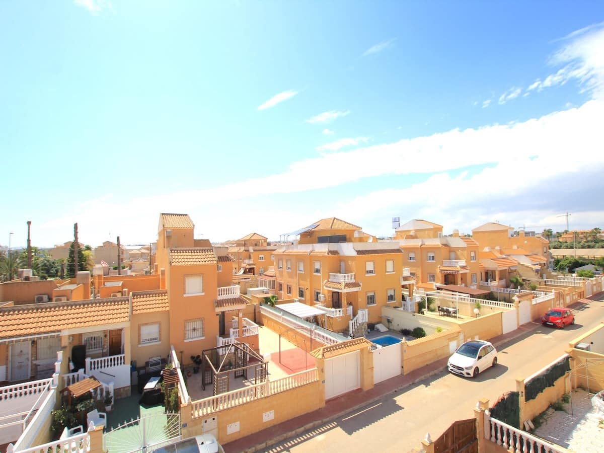 Casa de 3 habitaciones en Ciudad Quesada en venta - 220.000 € (Ref: 9816270)