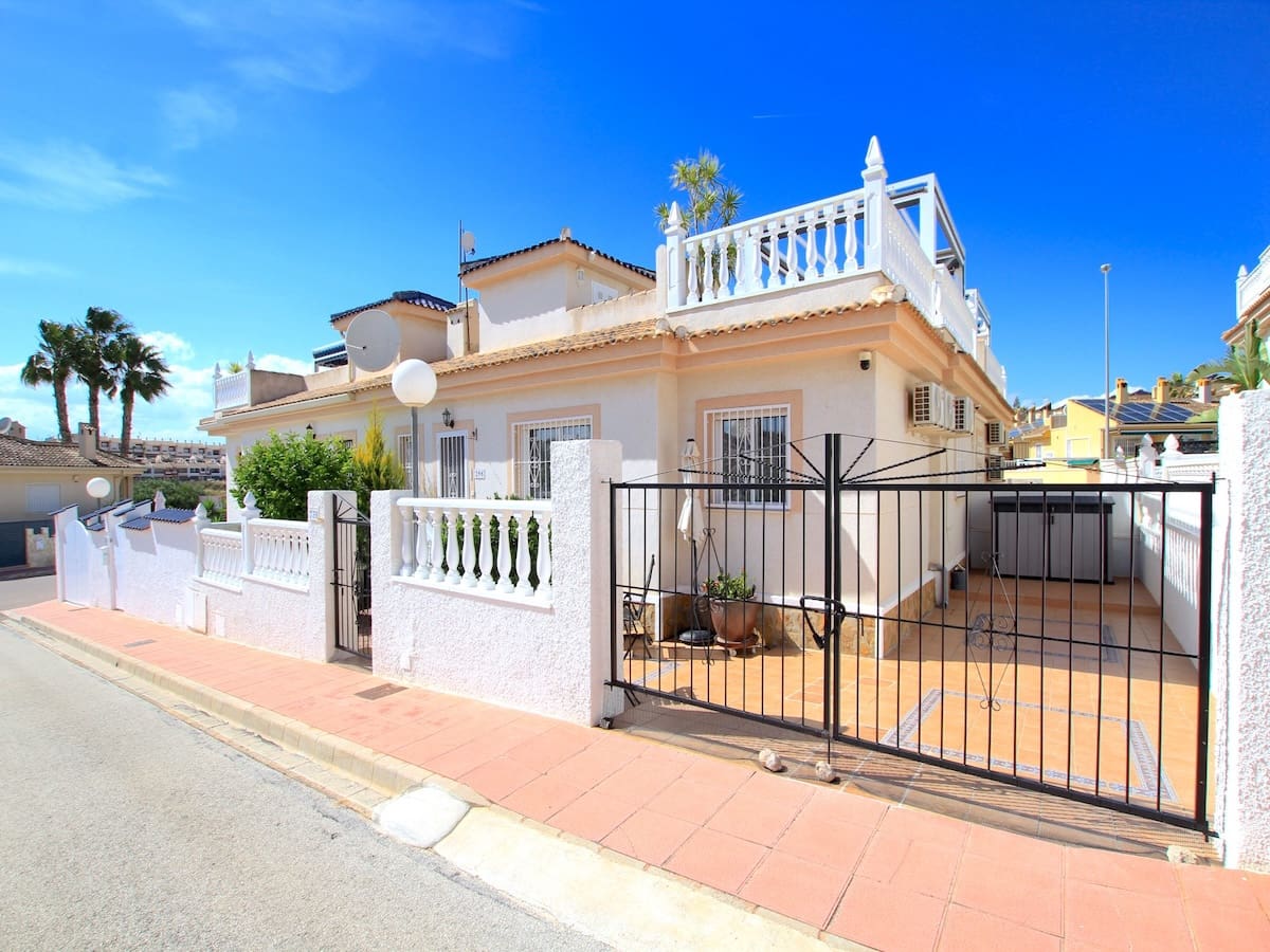 2 quarto Casa em Banda para venda em Benimar - 189 950 € (Ref: 9818617)