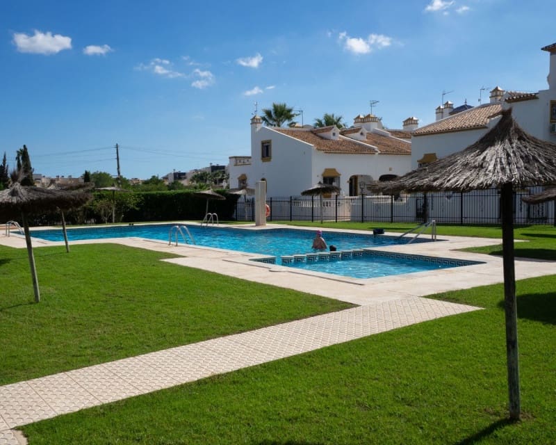 3 soveværelse Lejlighed til salg i Villamartin - € 199.000 (Ref: 9820880)