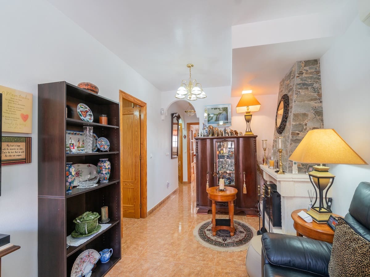3 bedroom Villa for sale in Villamartin - € 242,000 (Ref: 9820881)