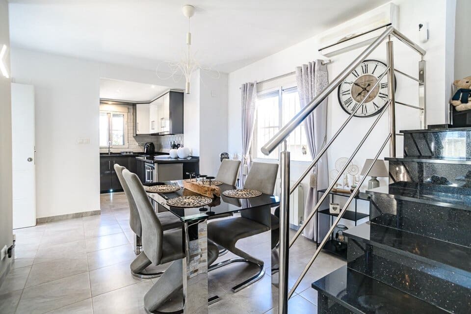 3 bedroom Villa for sale in Algorfa - € 229,500 (Ref: 9821595)