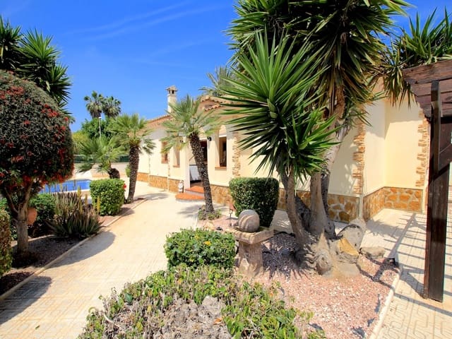 3 soverom Villa til salgs i Formentera del Segura med svømmebasseng - € 315 000 (Ref: 9834575)