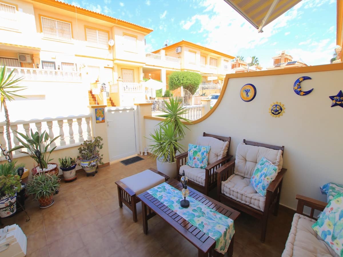 2 Zimmer Apartment zu verkaufen in Playa Flamenca - 149.950 € (Ref: 9834680)
