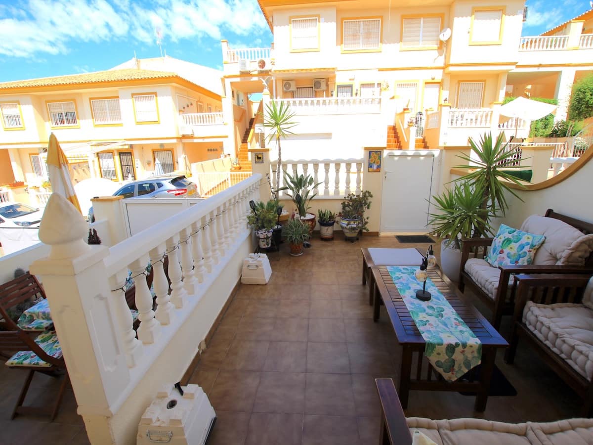 2 Zimmer Apartment zu verkaufen in Playa Flamenca - 149.950 € (Ref: 9834680)