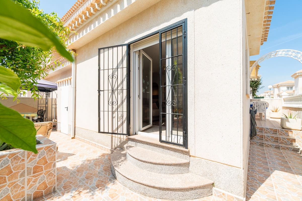2 camera da letto Casa in vendita in Playa Flamenca - 264.000 € (Rif: 9844231)