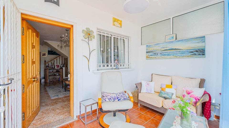 3 makuuhuone Omakotitalo myytävänä paikassa Orihuela Costa - 265 000 € (Ref: 9853062)