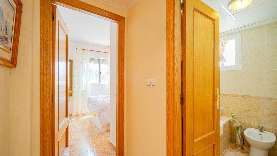 3 makuuhuone Omakotitalo myytävänä paikassa Orihuela Costa - 265 000 € (Ref: 9853062)