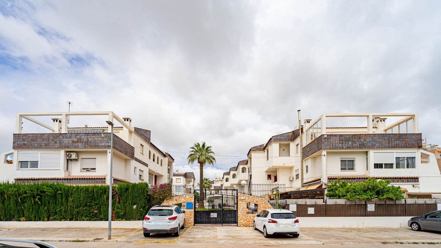 2 chambre Appartement à vendre à Punta Prima - 170 000 € (Ref: 9853063)