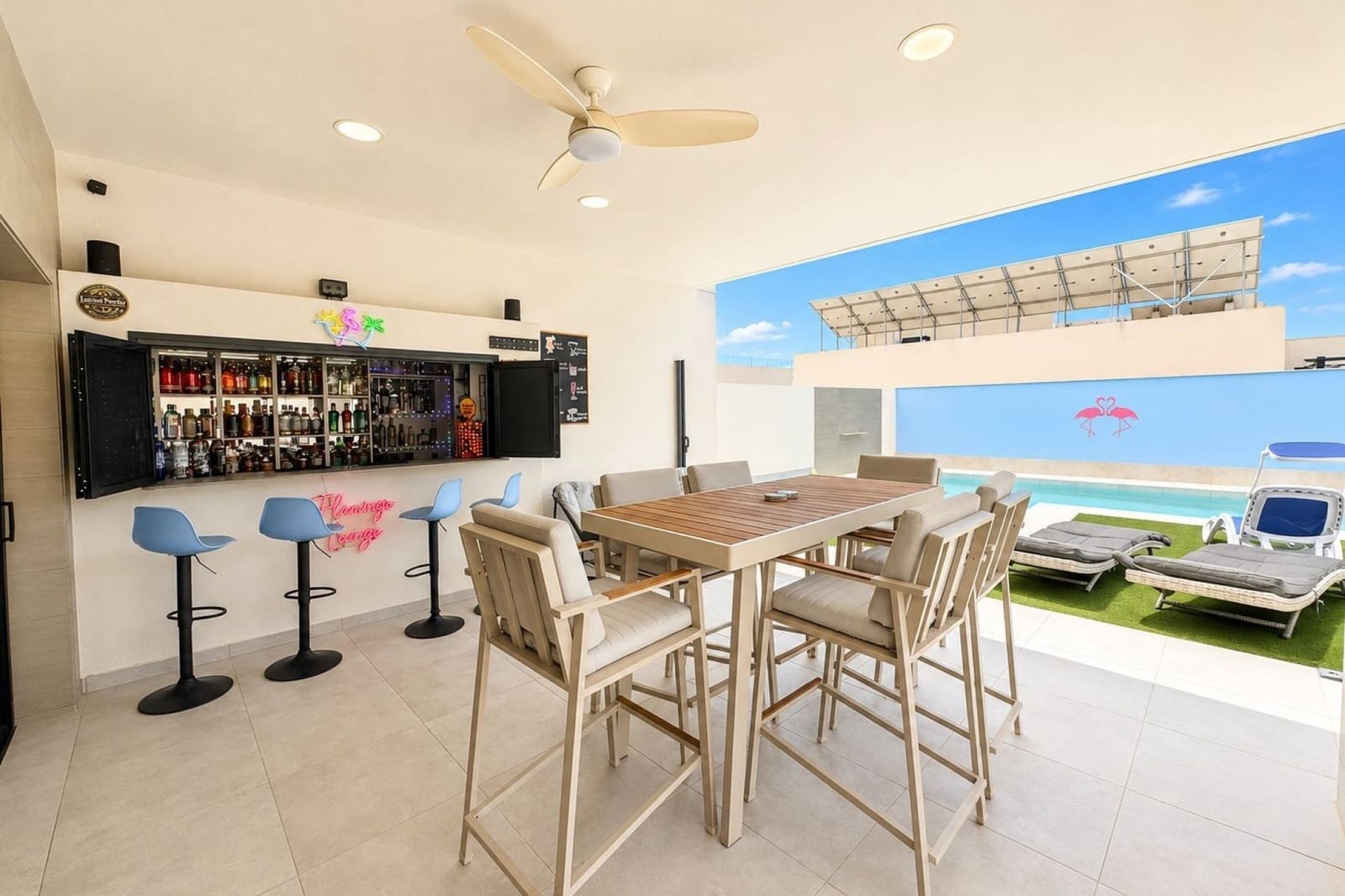 4 soveværelse Villa til salg i Benijofar med swimmingpool - € 795.995 (Ref: 9858700)