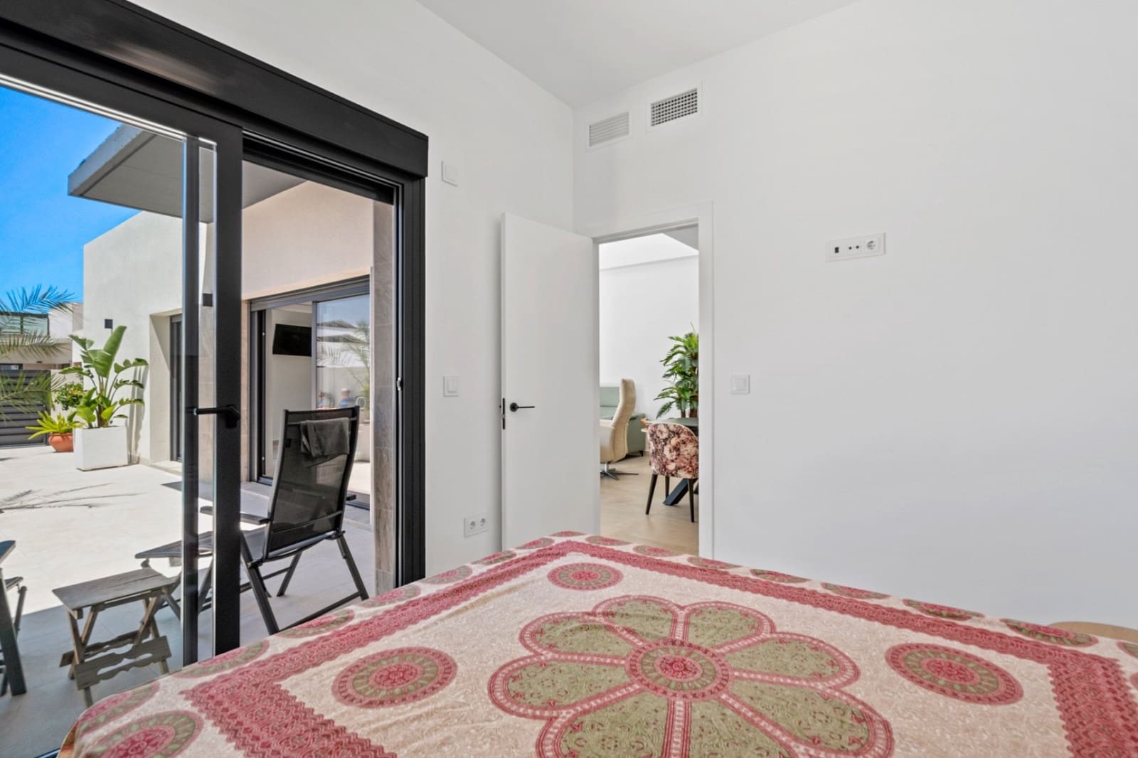 3 bedroom Villa for sale in Daya Nueva with pool - € 399,000 (Ref: 9862364)