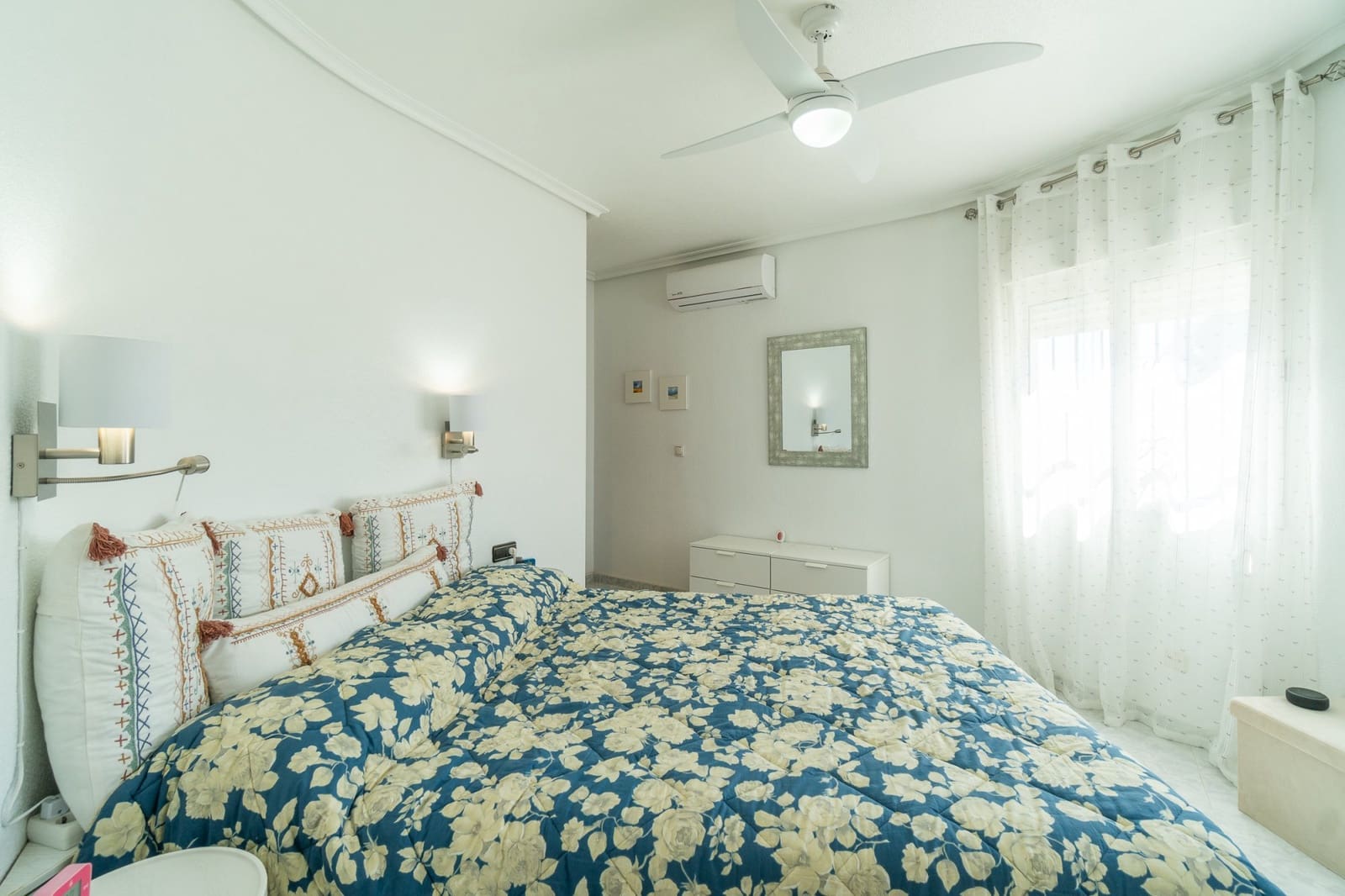 3 chambre Villa/Maison à vendre à Playa Flamenca avec piscine - 599 000 € (Ref: 9867884)