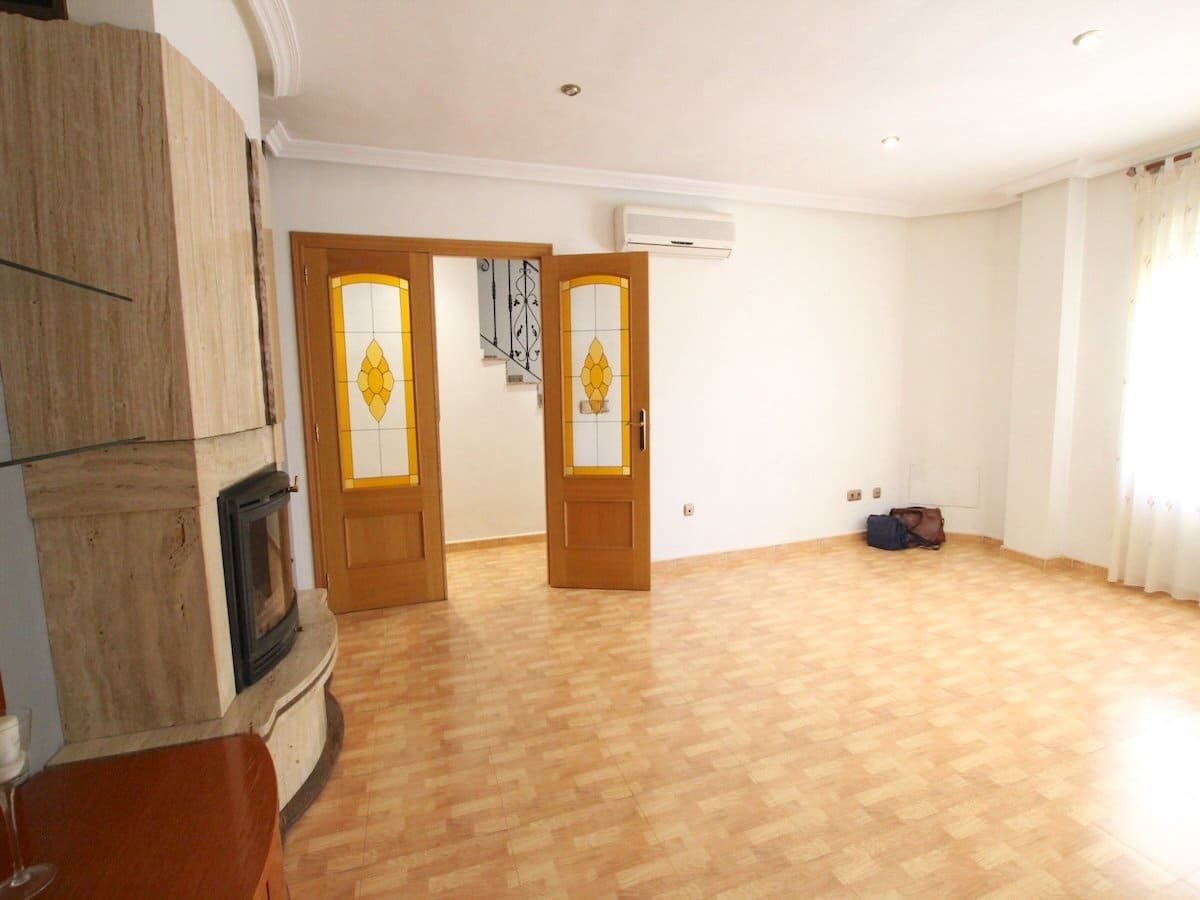 3 bedroom Townhouse for sale in Los Palacios - € 249,500 (Ref: 9872115)