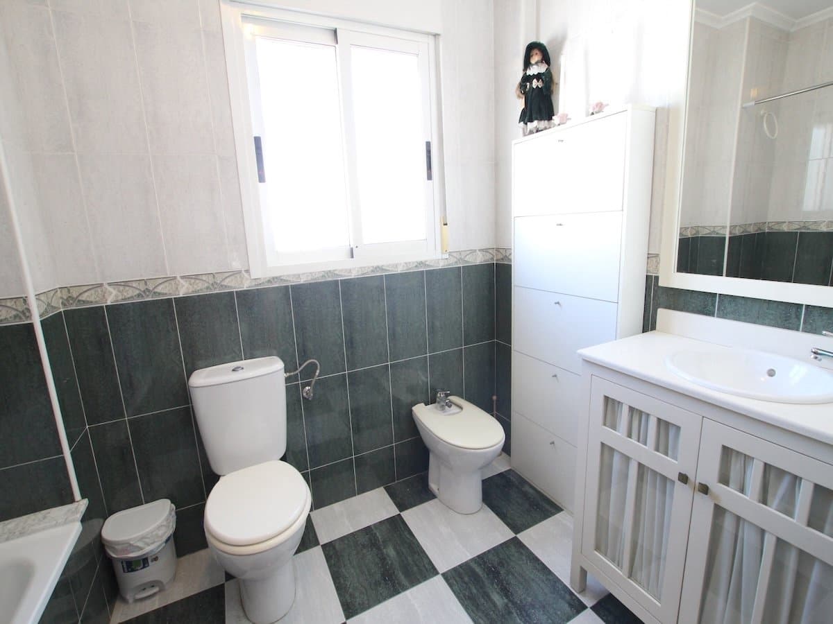 3 bedroom Townhouse for sale in Los Palacios - € 249,500 (Ref: 9872115)
