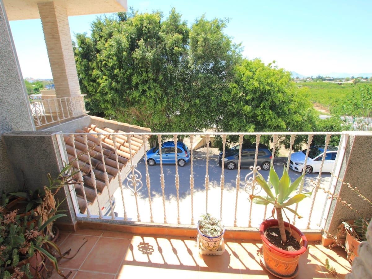 3 bedroom Townhouse for sale in Los Palacios - € 249,500 (Ref: 9872115)