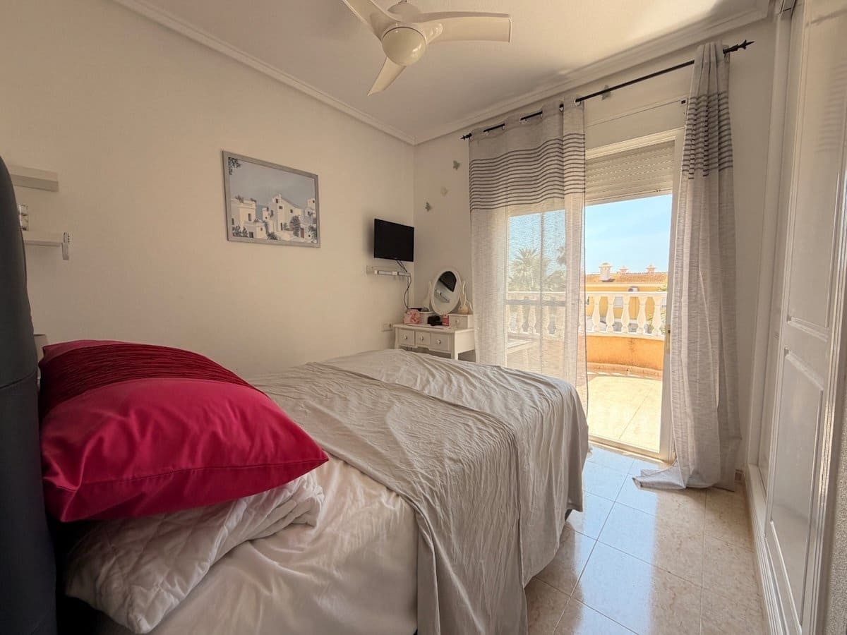 2 bedroom Townhouse for sale in Dona Pepa - € 180,000 (Ref: 9874233)
