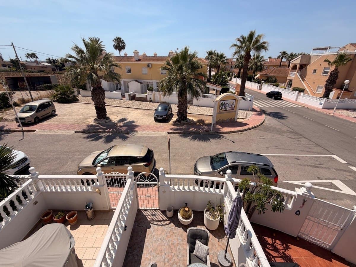 2 bedroom Townhouse for sale in Dona Pepa - € 180,000 (Ref: 9874233)
