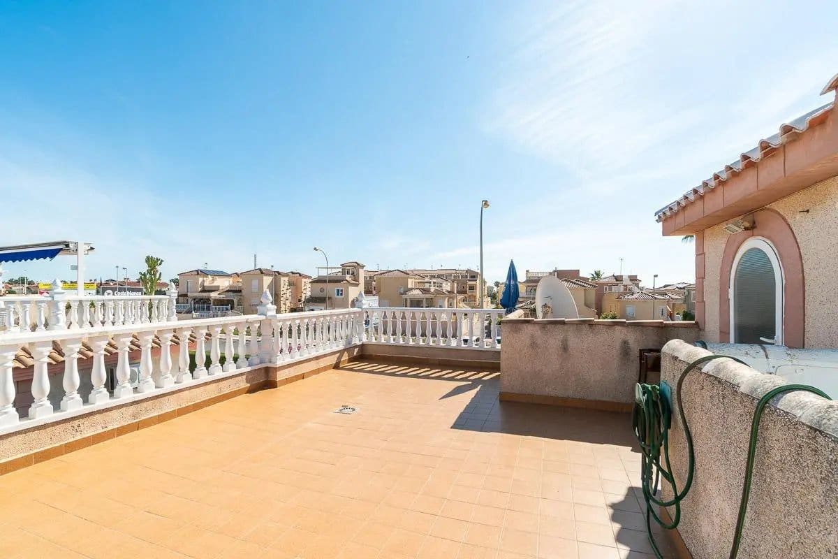 3 soverom Hus til salgs i Orihuela Costa - € 229 000 (Ref: 9893246)