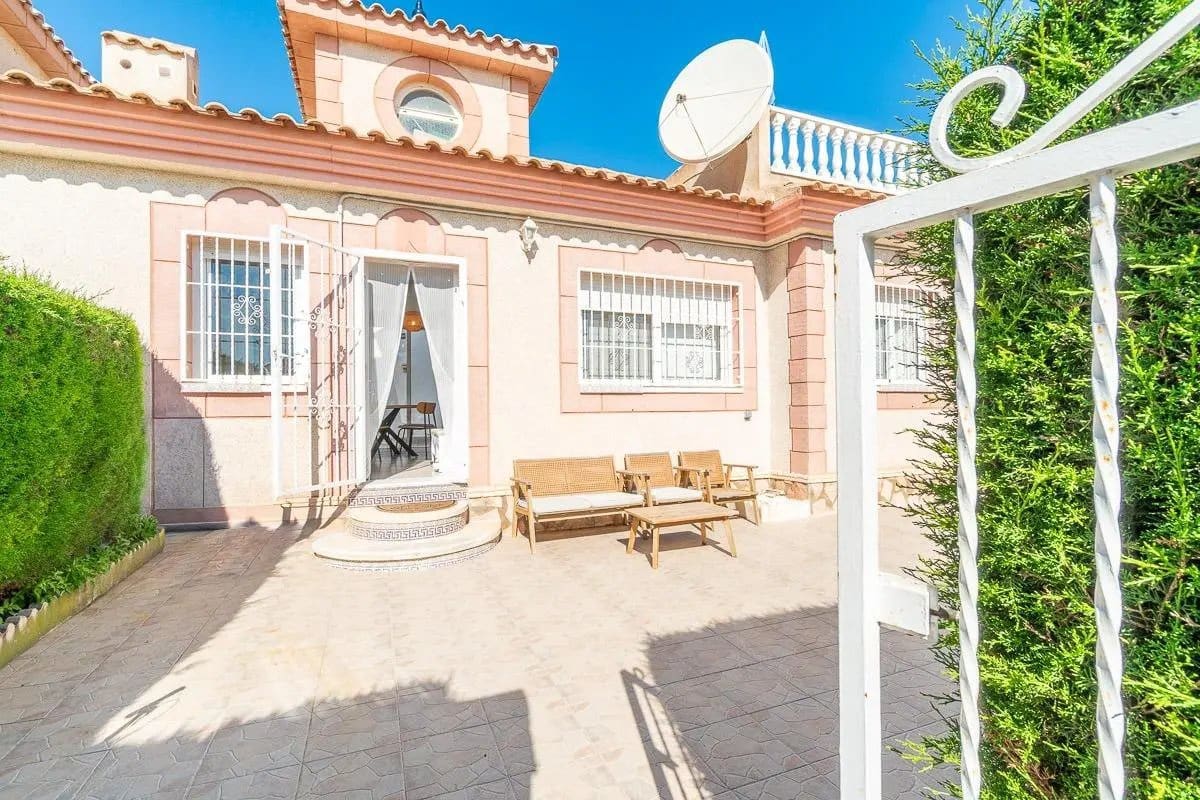 3 soverom Hus til salgs i Orihuela Costa - € 229 000 (Ref: 9893246)