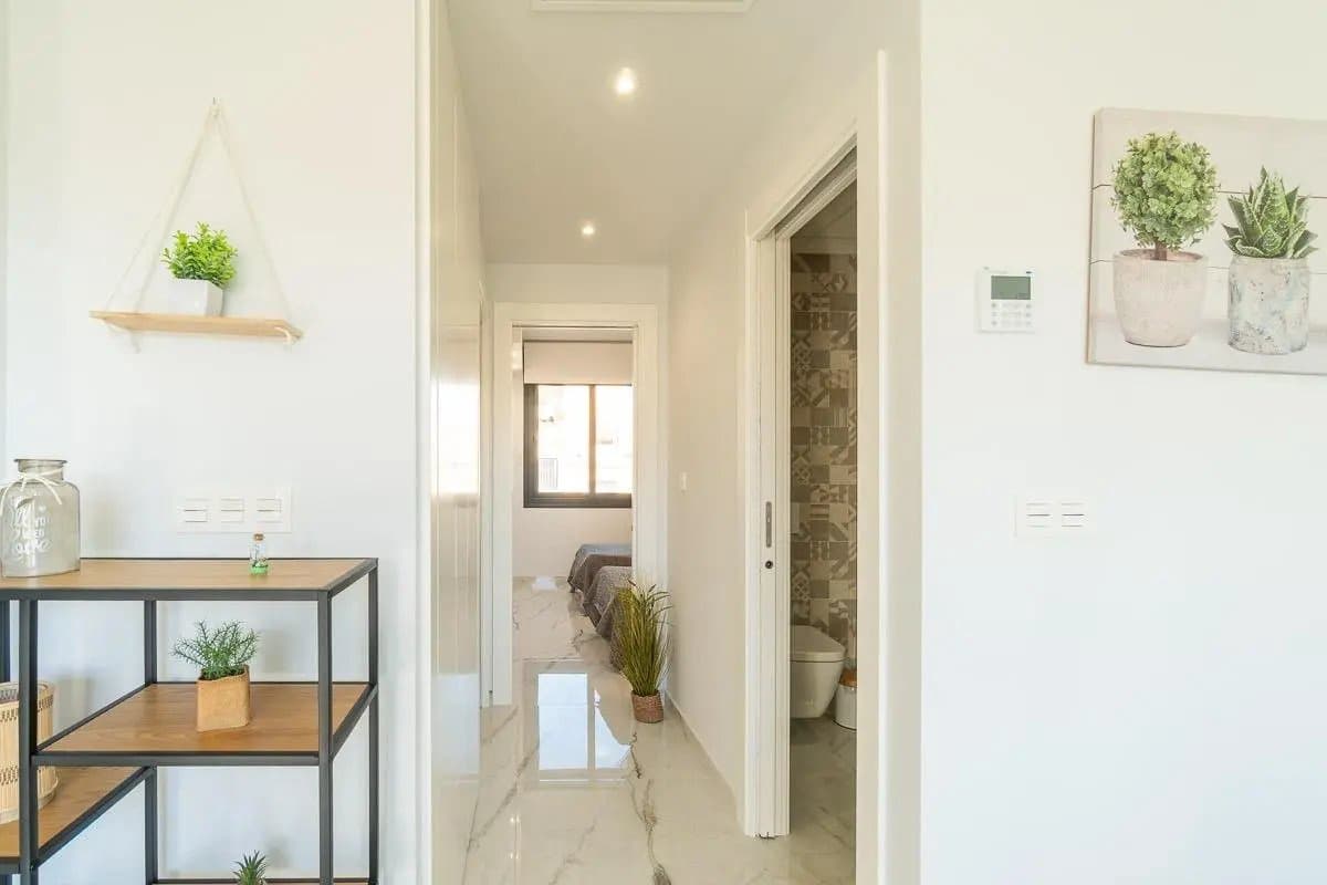 2 soveværelse Lejlighed til salg i Villamartin - € 255.000 (Ref: 9897423)