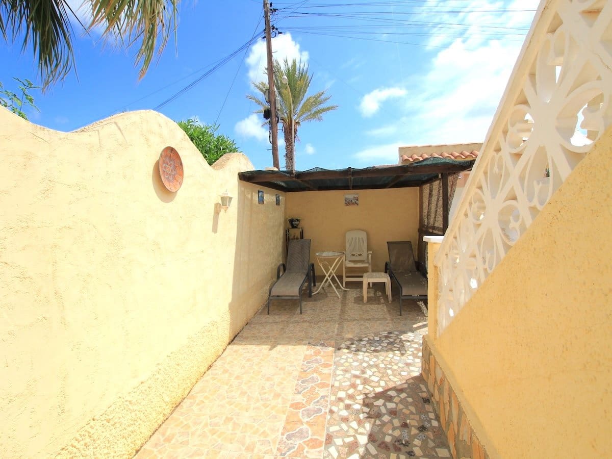 2 chambre Villa/Maison à vendre à Ciudad Quesada avec piscine - 295 000 € (Ref: 9897425)