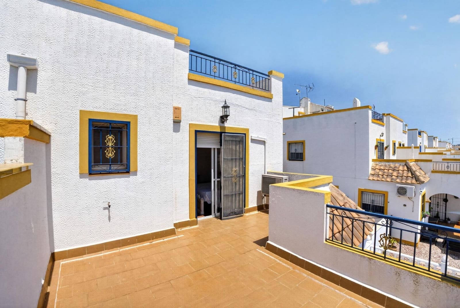 3 Zimmer Haus zu verkaufen in Torrevieja - 195.000 € (Ref: 9911986)