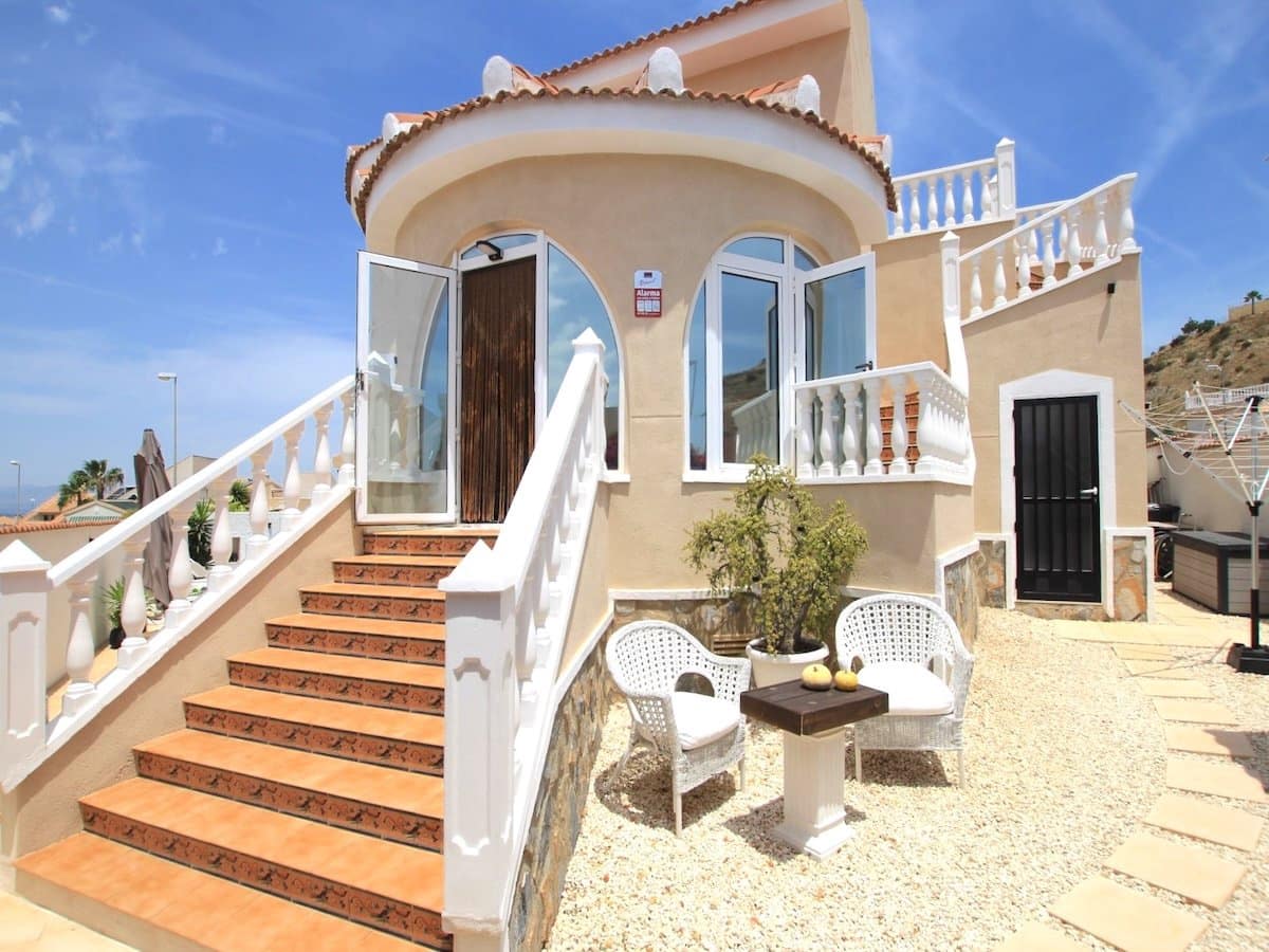 3 sovrum Villa till salu i Benimar med pool - 384 900 € (Ref: 9926318)