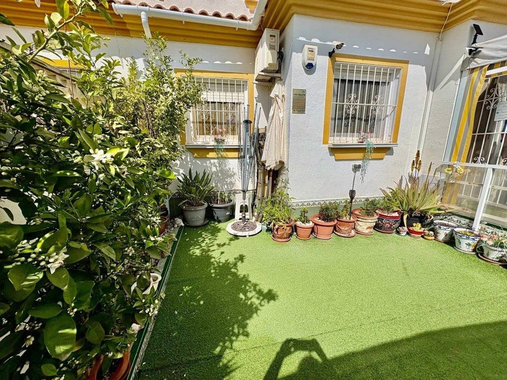 3 chambre Maison de Ville à vendre à Orihuela Costa avec piscine - 224 950 € (Ref: 9946749)