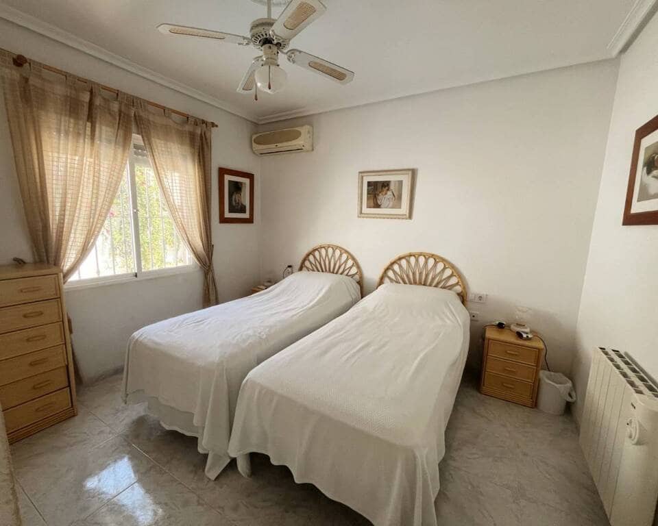 2 sypialnia Willa na sprzedaż w Ciudad Quesada z basenem - 285 000 € (Ref: 9950628)