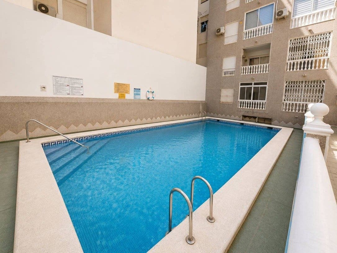 2 chambre Appartement à vendre à Torrevieja - 139 900 € (Ref: 9953259)