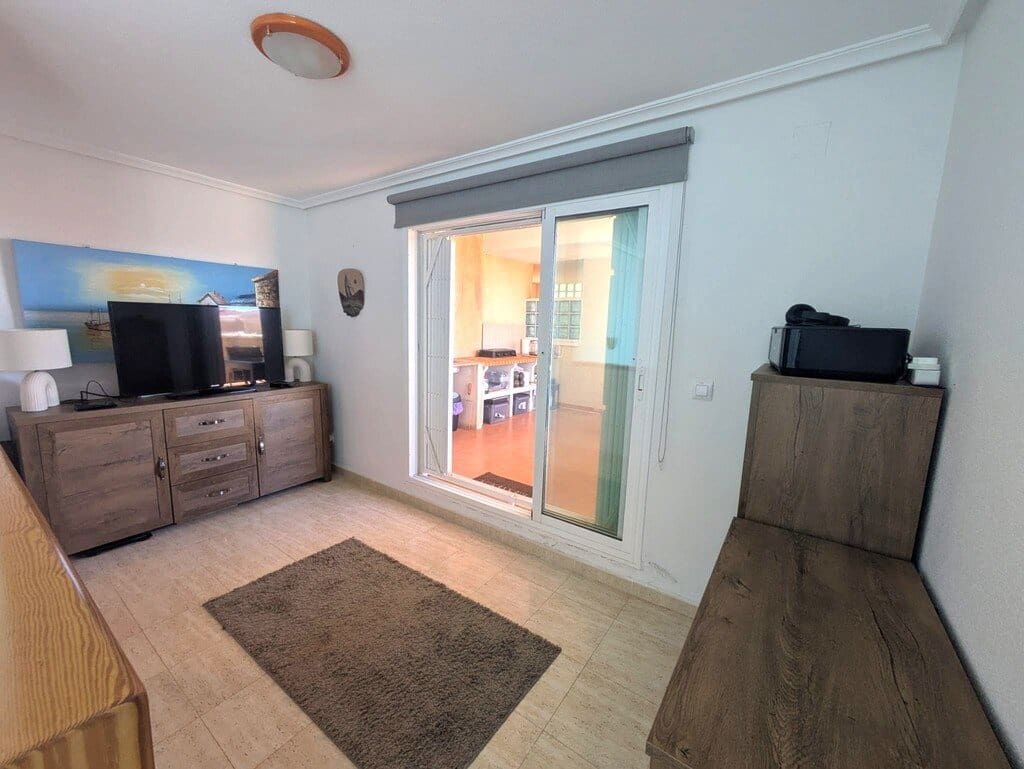 3 soveværelse Lejlighed til salg i Playa Flamenca - € 239.000 (Ref: 9953366)