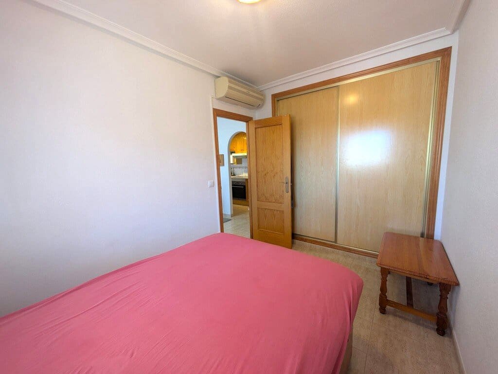 3 soveværelse Lejlighed til salg i Playa Flamenca - € 239.000 (Ref: 9953366)