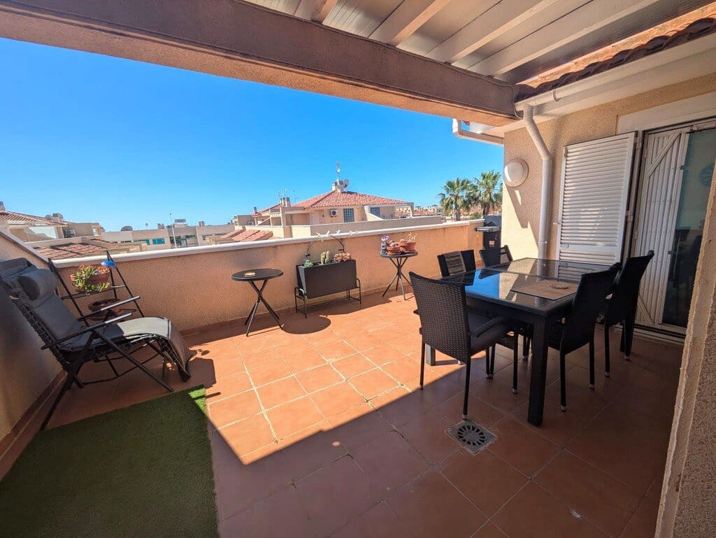 3 soveværelse Lejlighed til salg i Playa Flamenca - € 239.000 (Ref: 9953366)