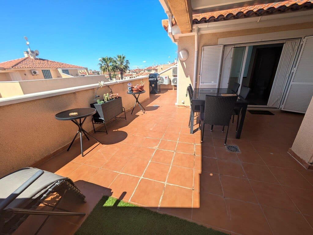 3 soveværelse Lejlighed til salg i Playa Flamenca - € 239.000 (Ref: 9953366)