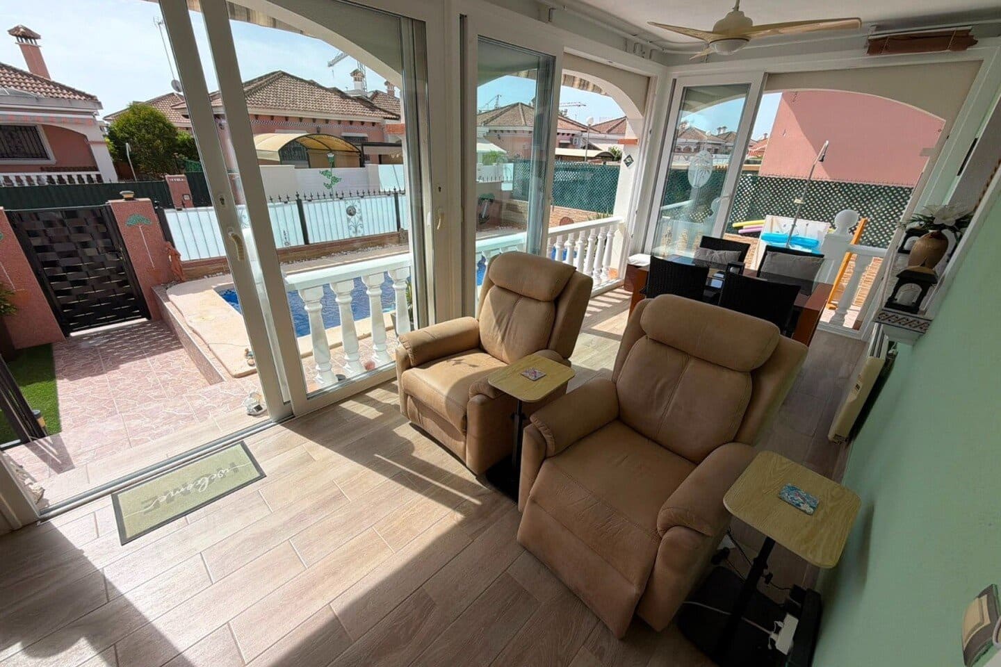 3 soveværelse Villa til salg i Los Montesinos med swimmingpool - € 315.000 (Ref: 9961202)