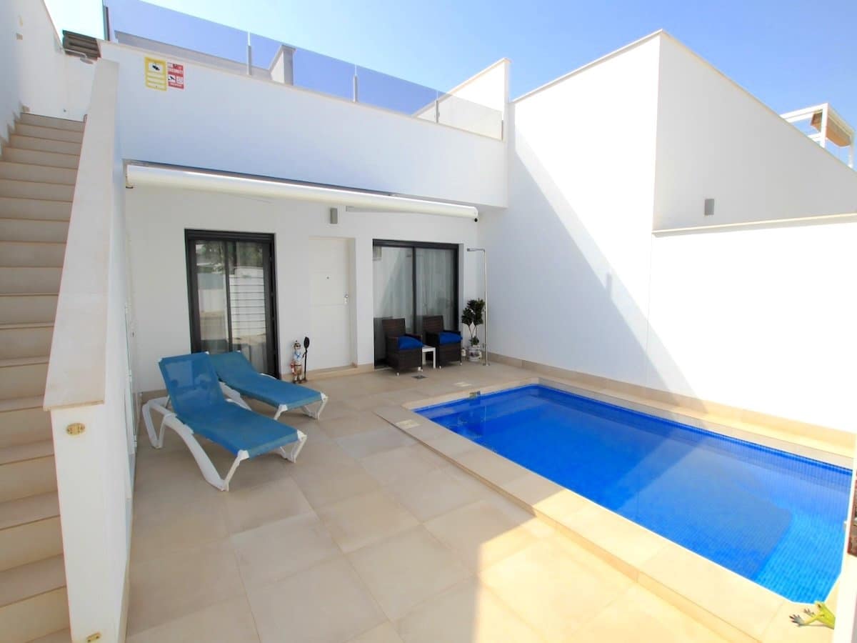 2 slaapkamer Villa te koop in Pilar de la Horadada met zwembad - € 274.950 (Ref: 9961635)
