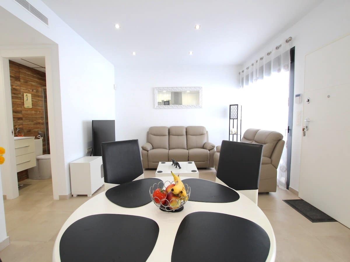 2 slaapkamer Villa te koop in Pilar de la Horadada met zwembad - € 274.950 (Ref: 9961635)