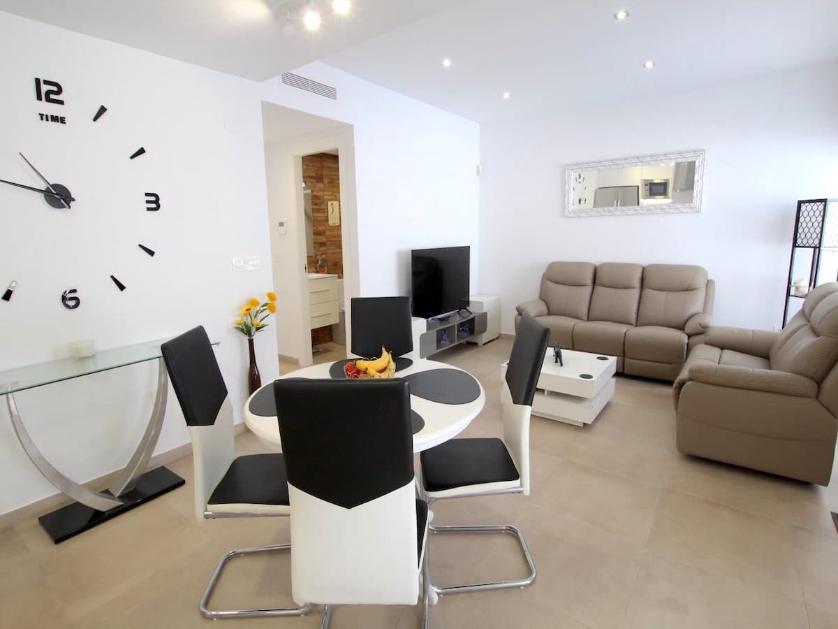 2 slaapkamer Villa te koop in Pilar de la Horadada met zwembad - € 274.950 (Ref: 9961635)