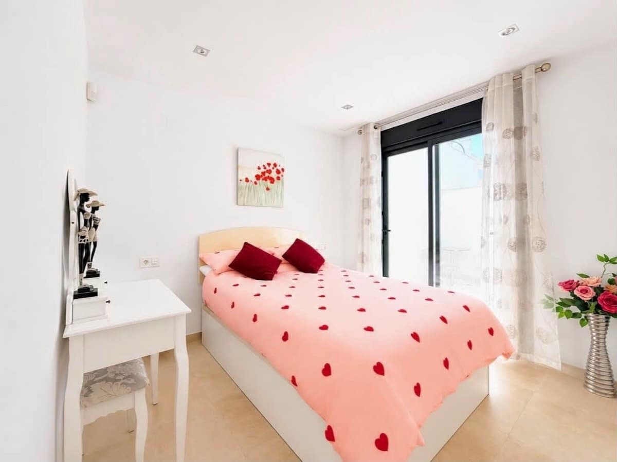 2 slaapkamer Villa te koop in Pilar de la Horadada met zwembad - € 274.950 (Ref: 9961635)
