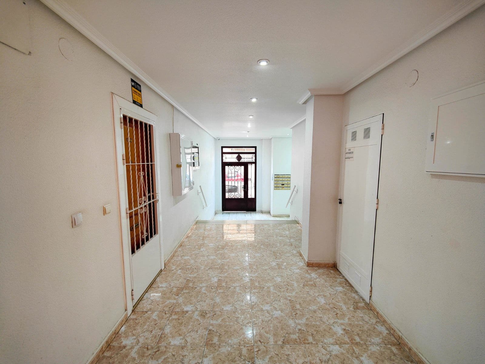 Apartamento de 2 habitaciones en Torrevieja en venta - 114.995 € (Ref: 9965911)
