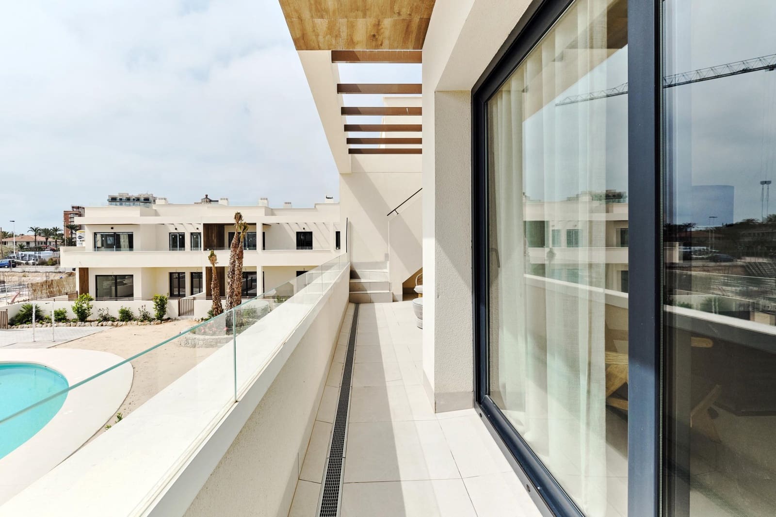 2 bedroom Apartment for sale in La Veleta - € 380,000 (Ref: 9976011)