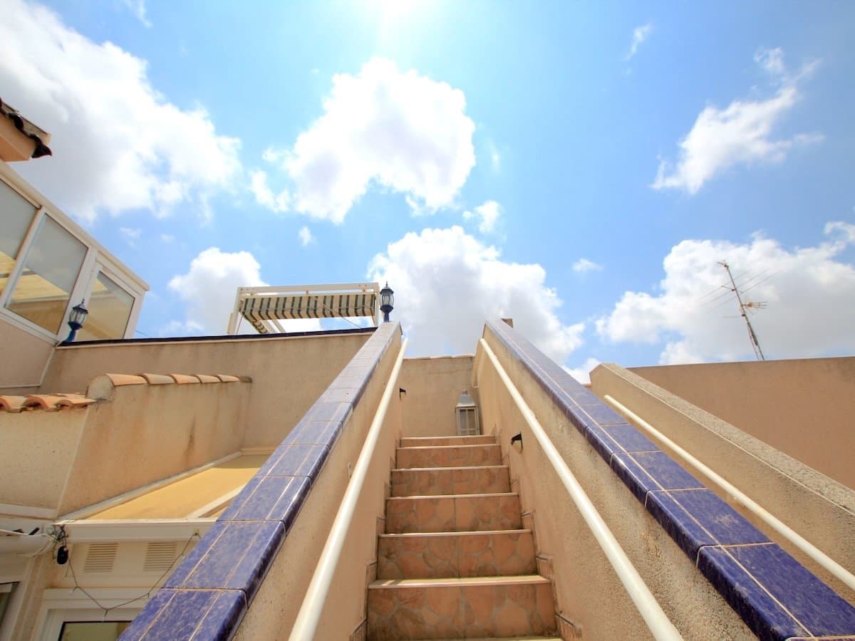Casa de 2 habitaciones en Benimar en venta - 185.000 € (Ref: 9981575)