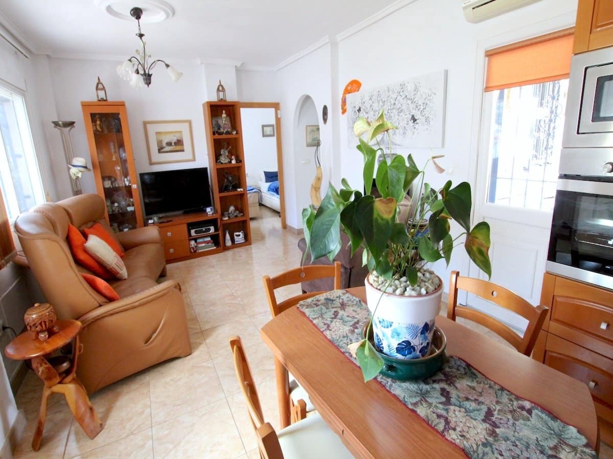 Casa de 2 habitaciones en Benimar en venta - 185.000 € (Ref: 9981575)